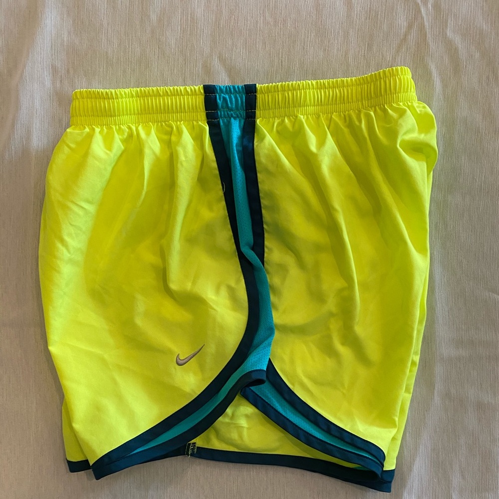 Nike dry fit size small